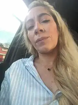 viktoria davis  online show from February 2026 10:30:02 PM