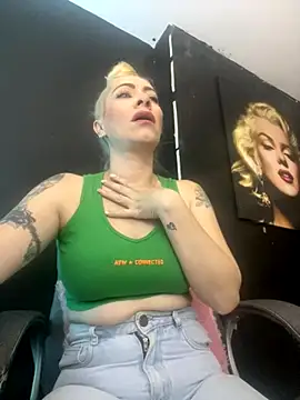 viktoria davis  online show from October 2025 10:11:01 PM