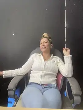 viktoria davis  online show from February 2026 10:18:02 PM