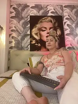 viktoria davis  online show from July 2026 01:06:02 AM