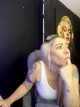 viktoria davis  online show from November 2025 11:53:01 PM