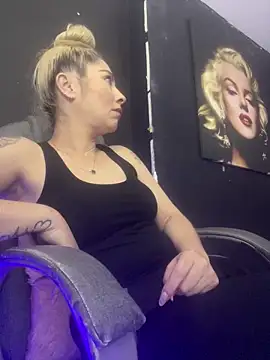 viktoria davis  online show from February 2026 10:31:02 PM