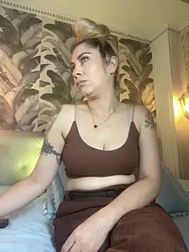 viktoria davis  online show from April 2026 11:17:02 PM