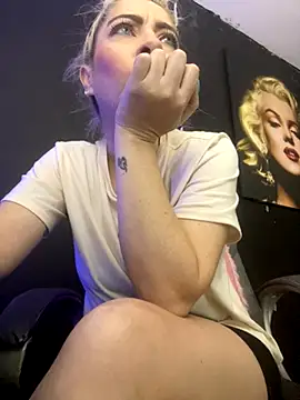 viktoria davis  online show from October 2025 09:54:01 PM