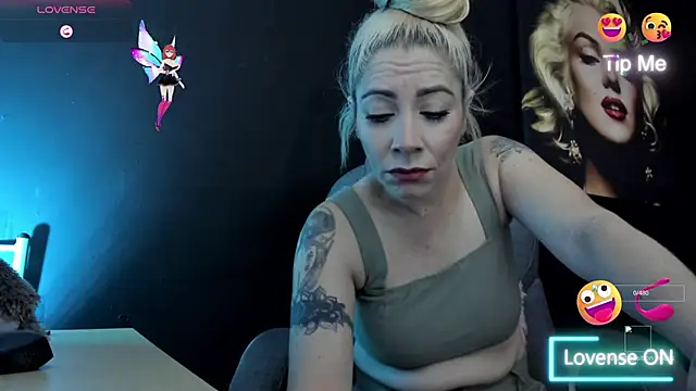 viktoria davis  online show from October 2025 11:38:01 PM