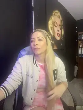 viktoria davis  online show from November 2025 11:42:01 PM