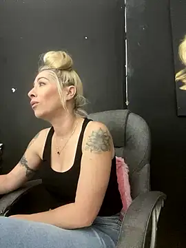 viktoria davis  online show from January 2026 09:42:02 PM