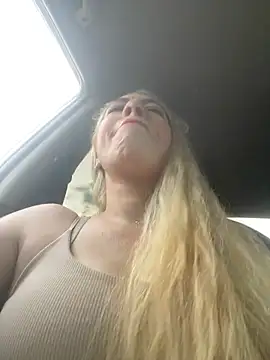 viktoria davis  online show from July 2026 10:47:02 PM