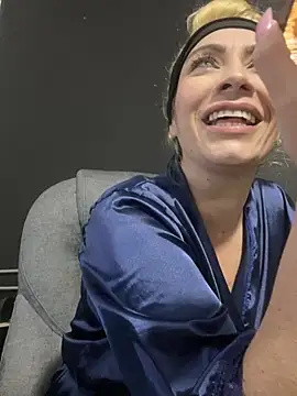viktoria davis  online show from March 2025 02:29:01 AM