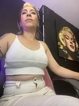 viktoria davis  online show from September 2025 11:33:02 PM