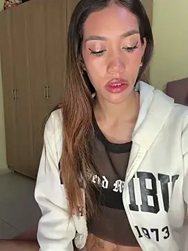 zoe storm online show from March 2026 12:06:02 AM