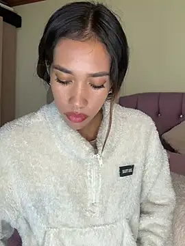 zoe storm online show from April 2026 12:38:01 AM