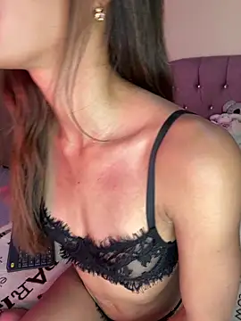 zoe storm online show from March 2026 12:45:02 AM