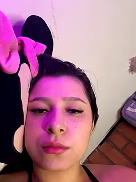  Amber Brown online show from October 2025 05:25:02 PM