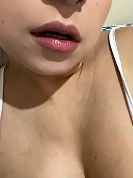  Amber Brown online show from October 2025 03:18:02 AM