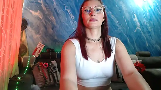 sachaclinford online show from November 2025 05:17:02 PM