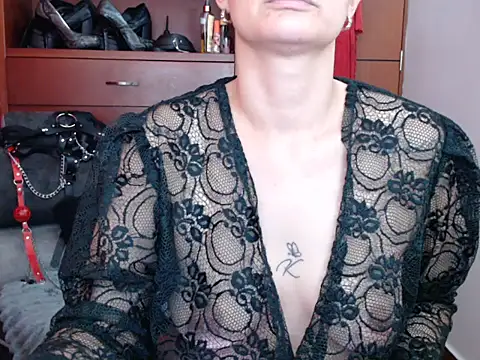 Snapshot of sachaclinford chatting on May 2026 06:45:01 PM sachaclinford online show from May 2026 06:45:01 PM