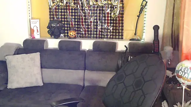 sachaclinford online show from October 2025 04:53:02 PM