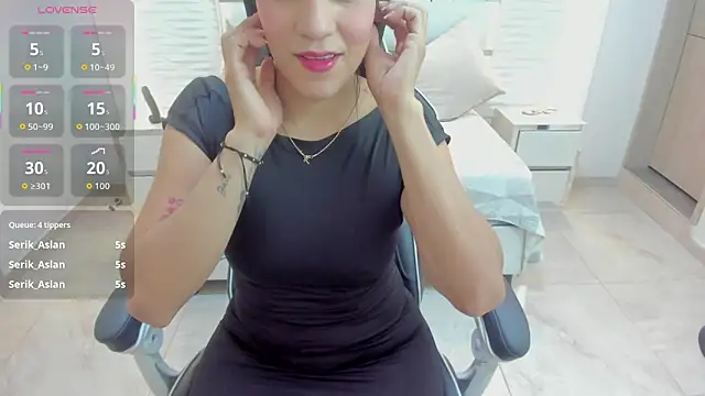 Snapshot of Zulema_hamdi chatting on November 2025 11:58:02 AM Zulema hamdi online show from November 2025 11:58:02 AM