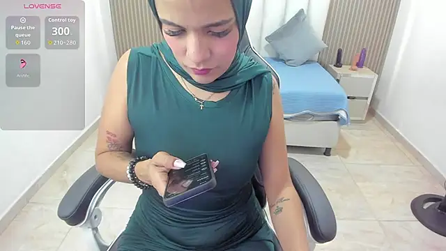 Snapshot of Zulema_hamdi chatting on November 2025 01:01:01 PM Zulema hamdi online show from November 2025 01:01:01 PM