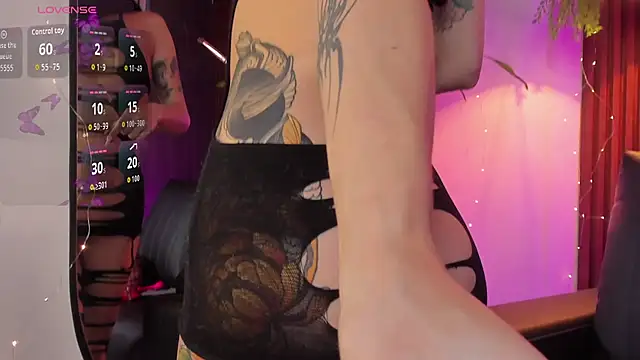 Snapshot of Georgina_caruso chatting on January 2026 03:54:02 AM Georgina caruso online show from January 2026 03:54:02 AM