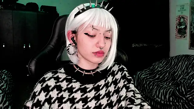 roxy toxic online show from January 2026 02:07:01 AM