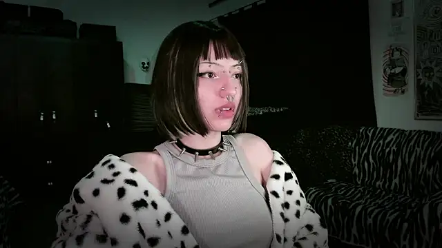 roxy toxic online show from May 2026 11:03:03 PM