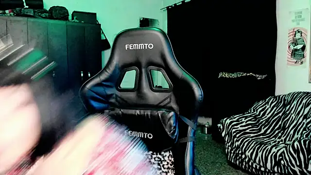 roxy toxic online show from January 2026 12:47:02 AM