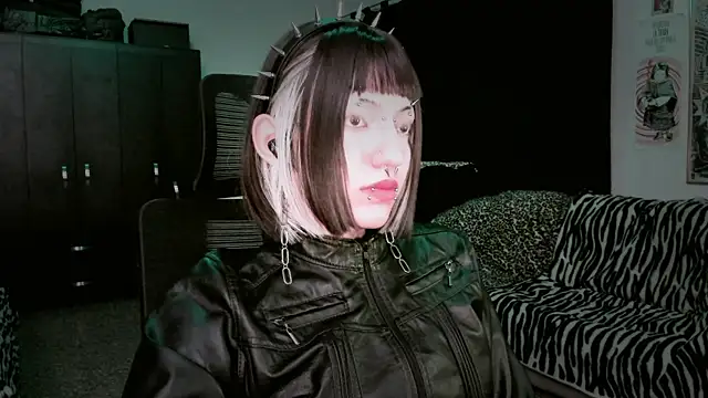 roxy toxic online show from April 2026 12:59:02 AM