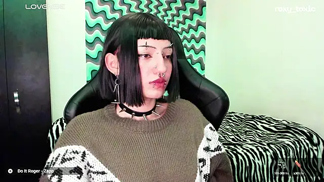 roxy toxic online show from March 2025 03:23:02 AM