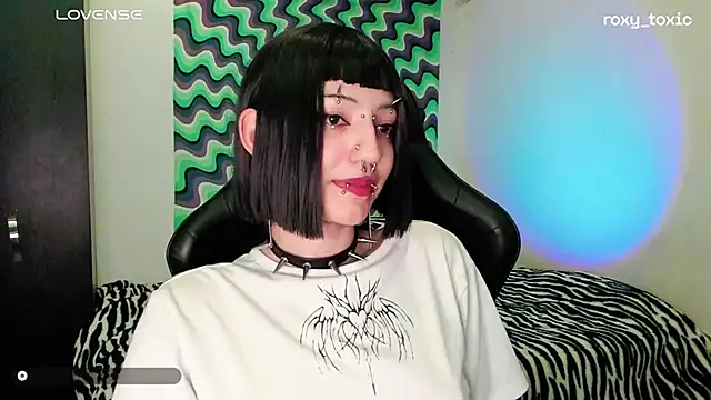 roxy toxic online show from March 2025 01:54:01 AM
