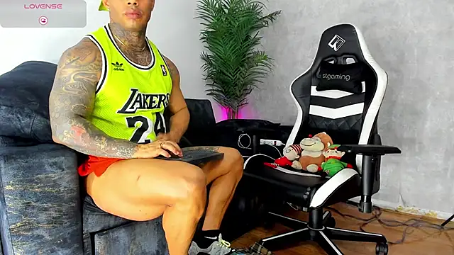 Snapshot of owen_freid chatting on November 2025 09:42:02 PM owen freid online show from November 2025 09:42:02 PM