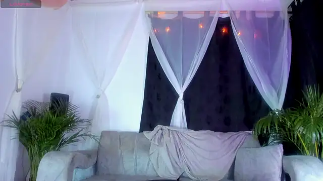 Freydis18 online show from October 2025 02:38:02 AM