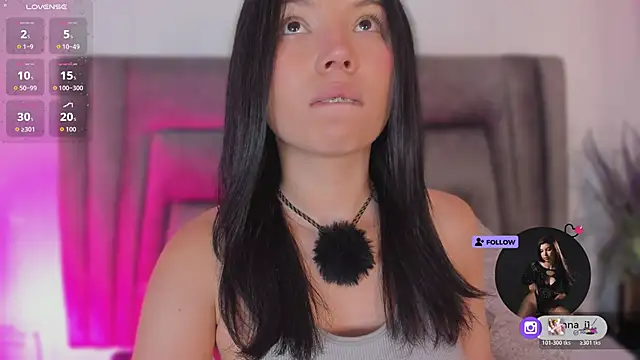 DannaJhonson1 online show from April 2026 07:27:01 PM