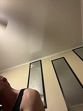 biggzee6 online show from November 2025 10:10:02 PM