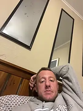 biggzee6 online show from December 2025 12:55:01 AM