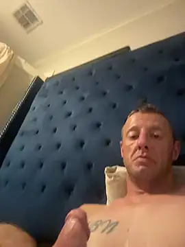 Snapshot of biggzee6 chatting on June 2026 04:24:02 AM biggzee6 online show from June 2026 04:24:02 AM