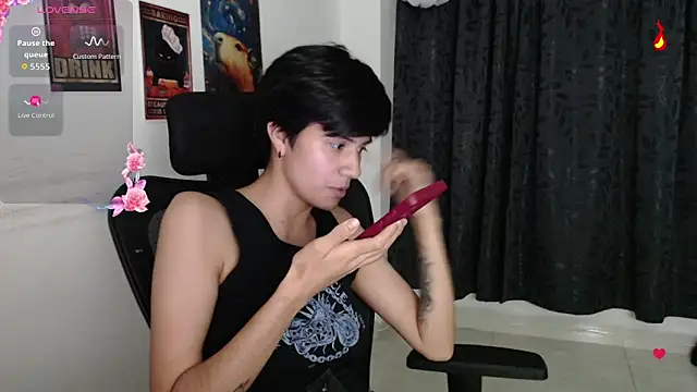 Snapshot of Dha_lia0 chatting on October 2025 02:24:02 AM Dha lia0 online show from October 2025 02:24:02 AM