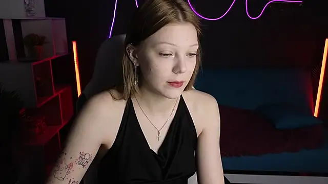 Snapshot of MiaWhisper chatting on January 2025 01:08:01 AM MiaWhisper online show from January 2025 01:08:01 AM