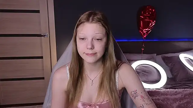 Snapshot of MiaWhisper chatting on March 2025 01:13:01 AM MiaWhisper online show from March 2025 01:13:01 AM