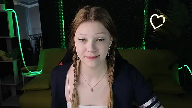 Snapshot of MiaWhisper chatting on January 2025 04:26:01 AM MiaWhisper online show from January 2025 04:26:01 AM