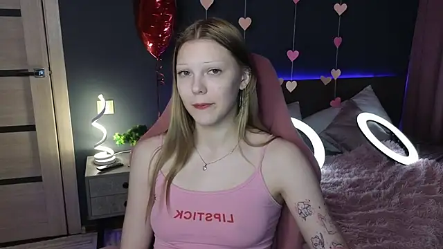 Snapshot of MiaWhisper chatting on February 2025 10:40:02 AM MiaWhisper online show from February 2025 10:40:02 AM