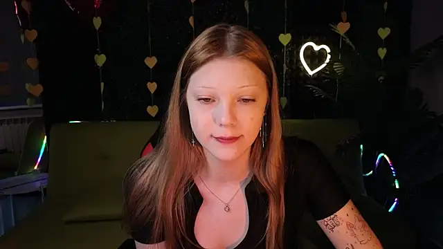 Snapshot of MiaWhisper chatting on February 2025 01:08:01 AM MiaWhisper online show from February 2025 01:08:01 AM