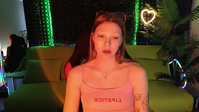 Snapshot of MiaWhisper chatting on February 2025 04:11:01 AM MiaWhisper online show from February 2025 04:11:01 AM