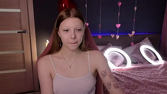 Snapshot of MiaWhisper chatting on February 2025 01:14:02 AM MiaWhisper online show from February 2025 01:14:02 AM