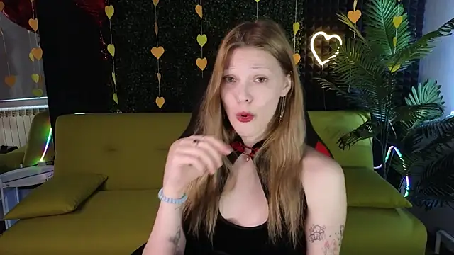 Snapshot of MiaWhisper chatting on February 2025 04:07:01 AM MiaWhisper online show from February 2025 04:07:01 AM