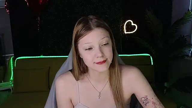 Snapshot of MiaWhisper chatting on March 2025 04:08:02 AM MiaWhisper online show from March 2025 04:08:02 AM