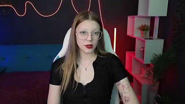 Snapshot of MiaWhisper chatting on February 2025 04:21:01 AM MiaWhisper online show from February 2025 04:21:01 AM