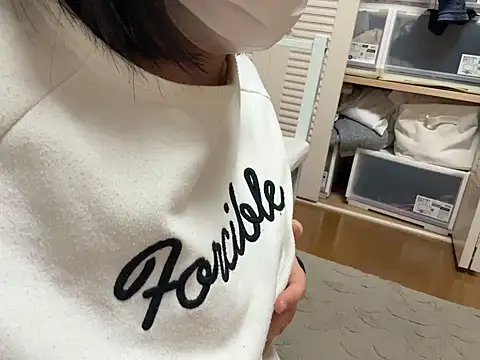 Snapshot of riri_riri_jp chatting on May 2026 09:41:02 AM riri riri jp online show from May 2026 09:41:02 AM