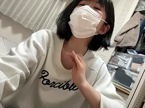 Snapshot of riri_riri_jp chatting on May 2026 10:45:02 AM riri riri jp online show from May 2026 10:45:02 AM